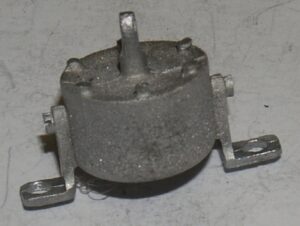 Coach brake cylinder