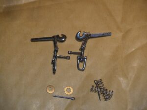 Screw link coupling