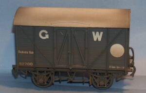 CM 48 Fruit Van (Banana)